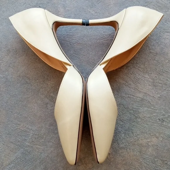 NWOT Castamere Cream Women's Heels Cottagecore feminine,8 Heel height 2 3/4 - Picture 2 of 5